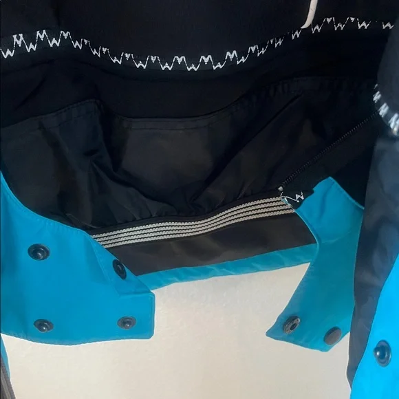Volkl Ski Women’s Black and Teal Jacket size 6 - Picture 6 of 9